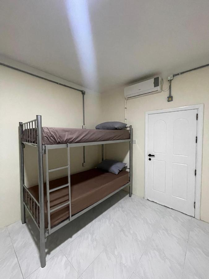 Ommi Hostel Saint Julian's ภายนอก รูปภาพ