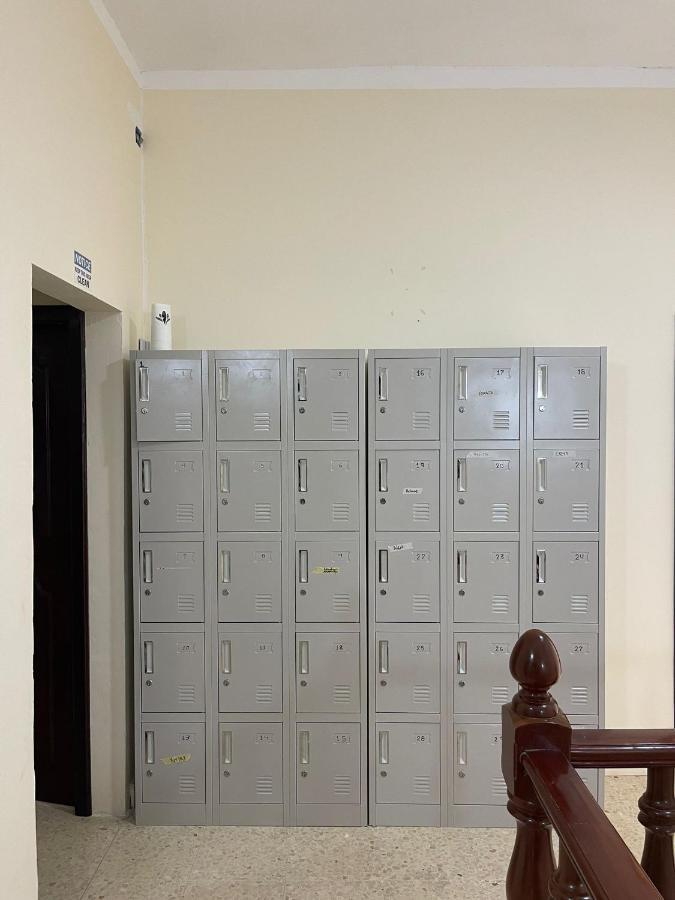 Ommi Hostel Saint Julian's ภายนอก รูปภาพ