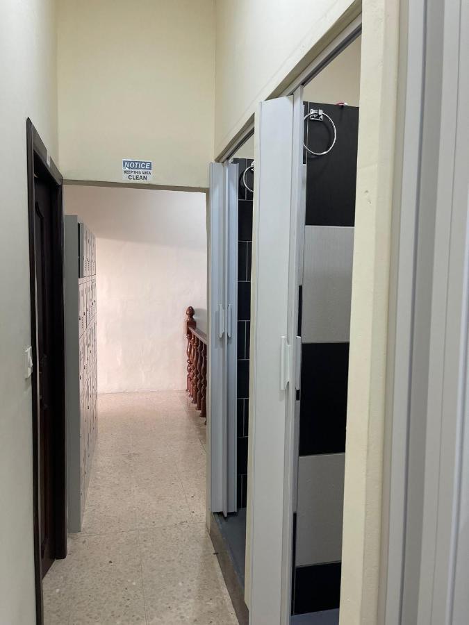 Ommi Hostel Saint Julian's ภายนอก รูปภาพ