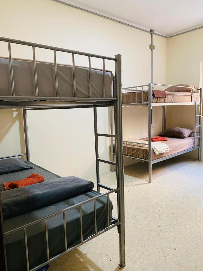 Ommi Hostel Saint Julian's ภายนอก รูปภาพ
