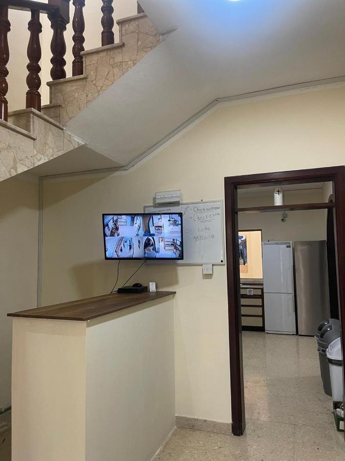 Ommi Hostel Saint Julian's ภายนอก รูปภาพ